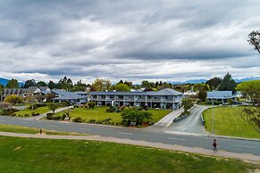 Lakeside Motel & Apartments