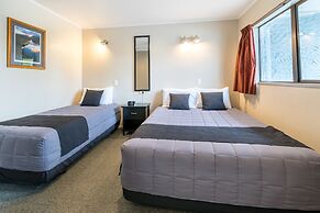 Lakeside Motel & Apartments