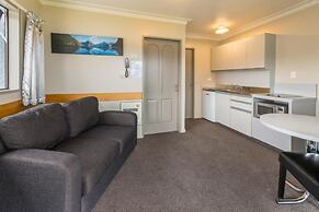 Lakeside Motel & Apartments