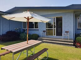 Lakeside Motel & Apartments