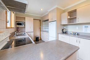 Lakeside Motel & Apartments