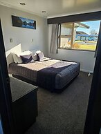 Lakeside Motel & Apartments