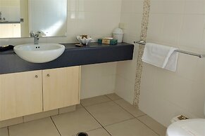 Pacific Palms Motor Inn