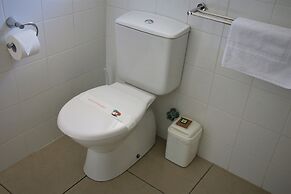 Pacific Palms Motor Inn