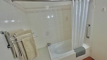 Golden Grain Motor Inn