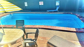 Golden Grain Motor Inn