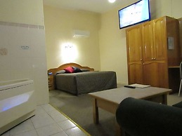 Glenelg Motel