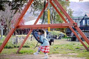 Archway Motel & Chalets