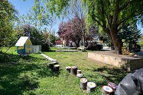 Archway Motel & Chalets