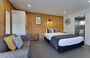 Archway Motel & Chalets