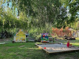 Archway Motel & Chalets