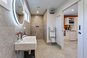 Archway Motel & Chalets