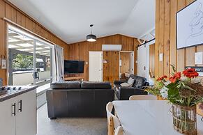 Archway Motel & Chalets