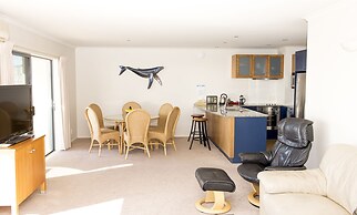 The Reef Beachfront Apartments