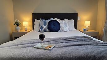 Tower Junction Motor Lodge