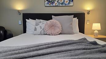 Tower Junction Motor Lodge