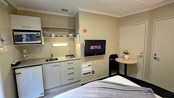 Tower Junction Motor Lodge