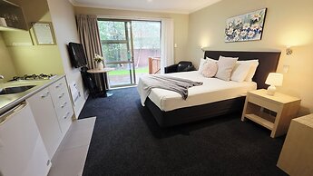 Tower Junction Motor Lodge