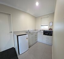 Tower Junction Motor Lodge