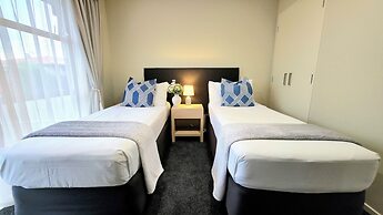 Tower Junction Motor Lodge