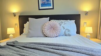 Tower Junction Motor Lodge