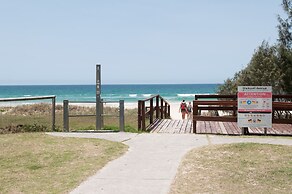 Costa D'ora Apartments