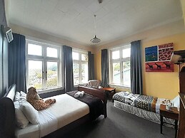 Noah's Ark Backpackers