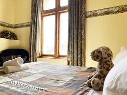 Noah's Ark Backpackers