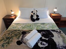 Noah's Ark Backpackers