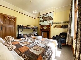 Noah's Ark Backpackers