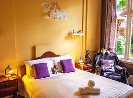 Noah's Ark Backpackers