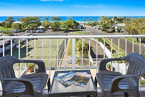 Elouera Tower Beachfront Apartments