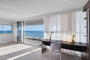 Elouera Tower Beachfront Apartments