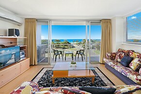 Elouera Tower Beachfront Apartments