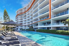 Silvershore Apartments on the Broadwater
