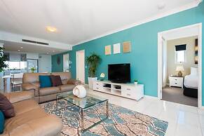 Silvershore Apartments on the Broadwater