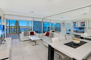 Silvershore Apartments on the Broadwater