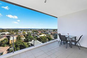 Silvershore Apartments on the Broadwater