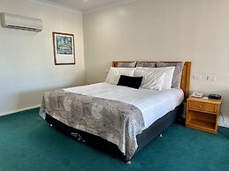 Young Federation Motor Inn