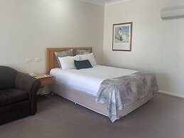 Young Federation Motor Inn
