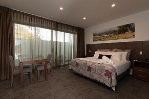 Young Federation Motor Inn