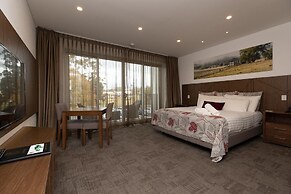 Young Federation Motor Inn