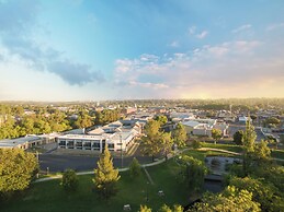 Young Federation Motor Inn