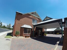 Young Federation Motor Inn