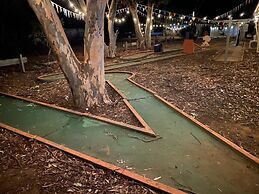 Charlton Motel - Victoria