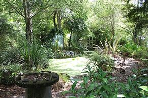 Clive Colonial Cottages