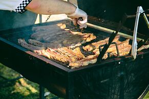 Dungowan Waterfront Apartments