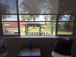 Dungowan Waterfront Apartments