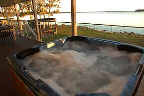 Dungowan Waterfront Apartments