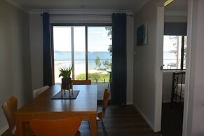 Dungowan Waterfront Apartments